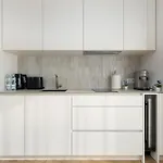 Apartment & Mint - Right On The - By Rentmonkey